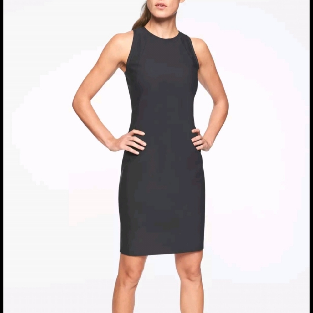 ATHLETA 866701 WOMEN'S STELLAR EN ROUTE DRESS $118.00. SIZE MEDIUM